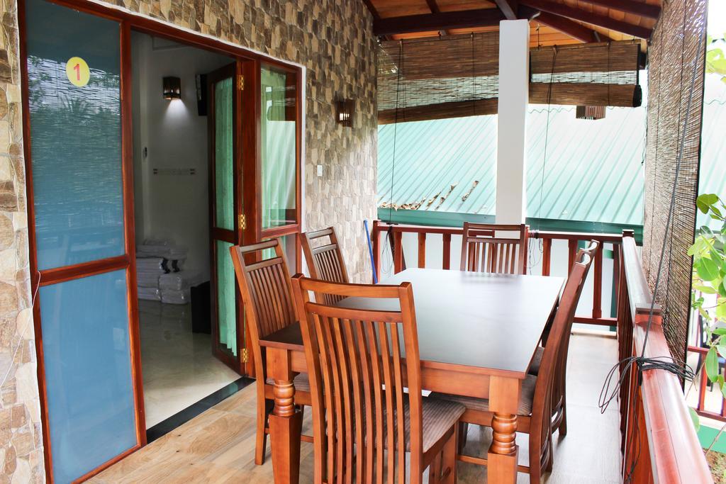 Azzurra Hikkaduwa Villa Стая снимка