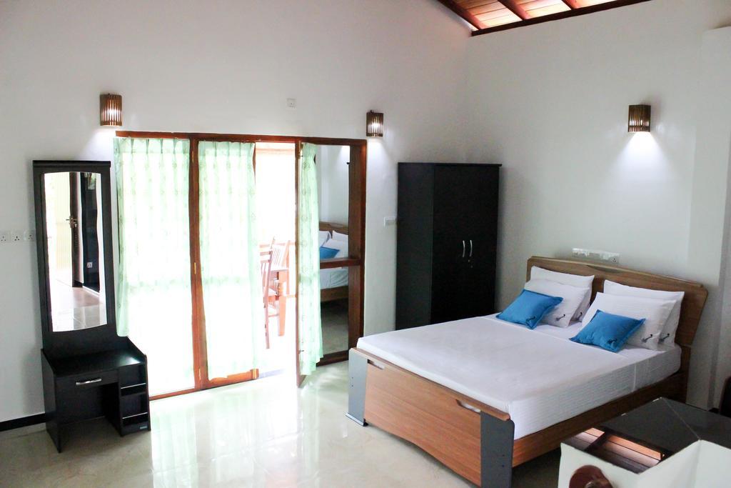 Azzurra Hikkaduwa Villa Екстериор снимка